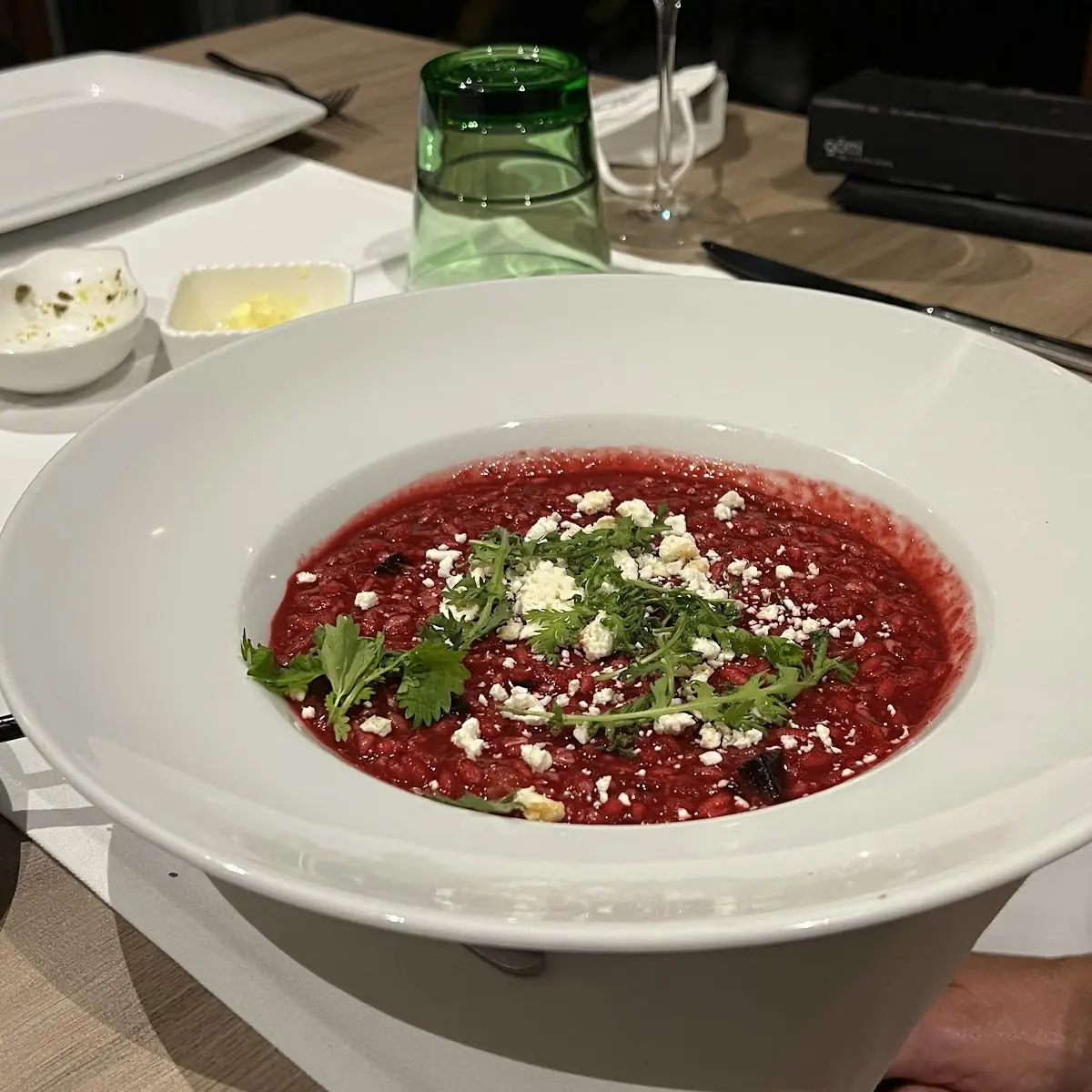 Rote Rüben Risotto Mit Ziegenkäse Und Schafgarbe