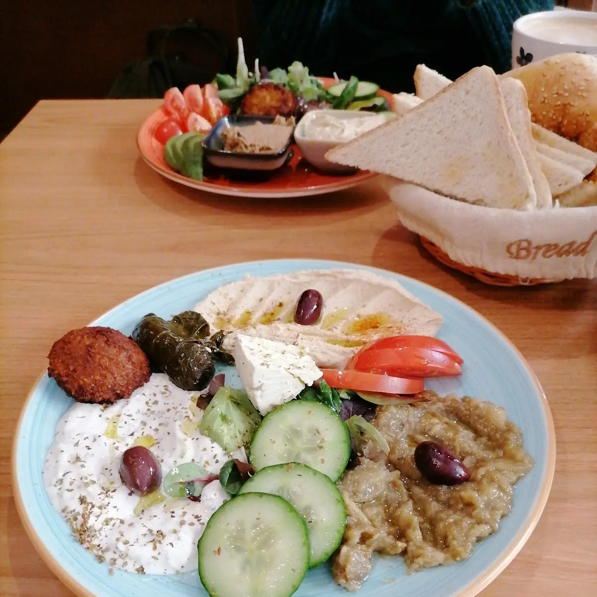 Falafel Hummus Plate