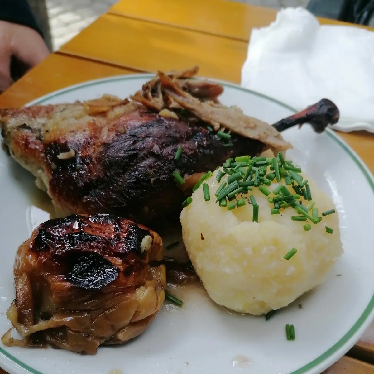 Martinigansel Mit Kartoffelknödel