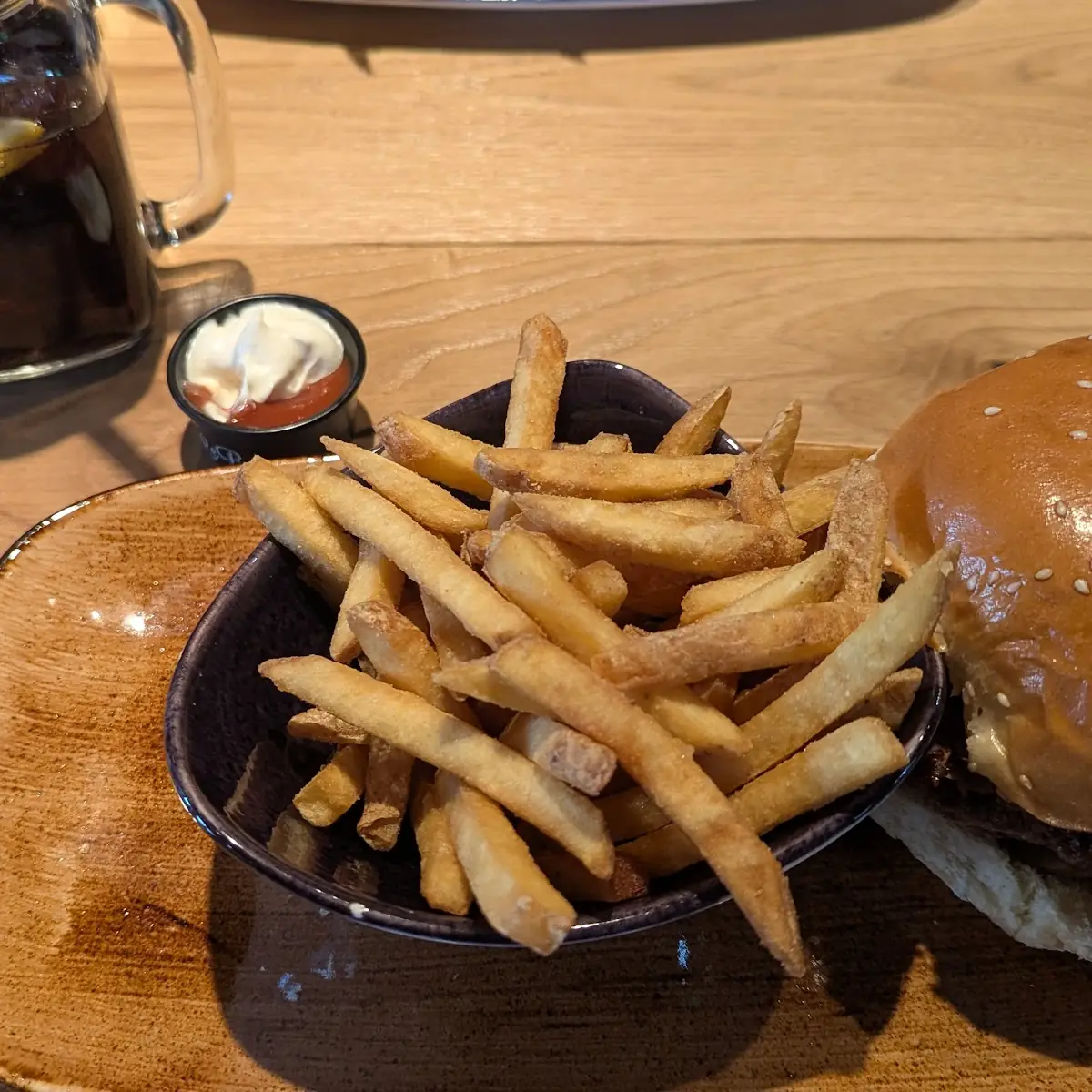Ferdinand Mit Kartoffel Fries