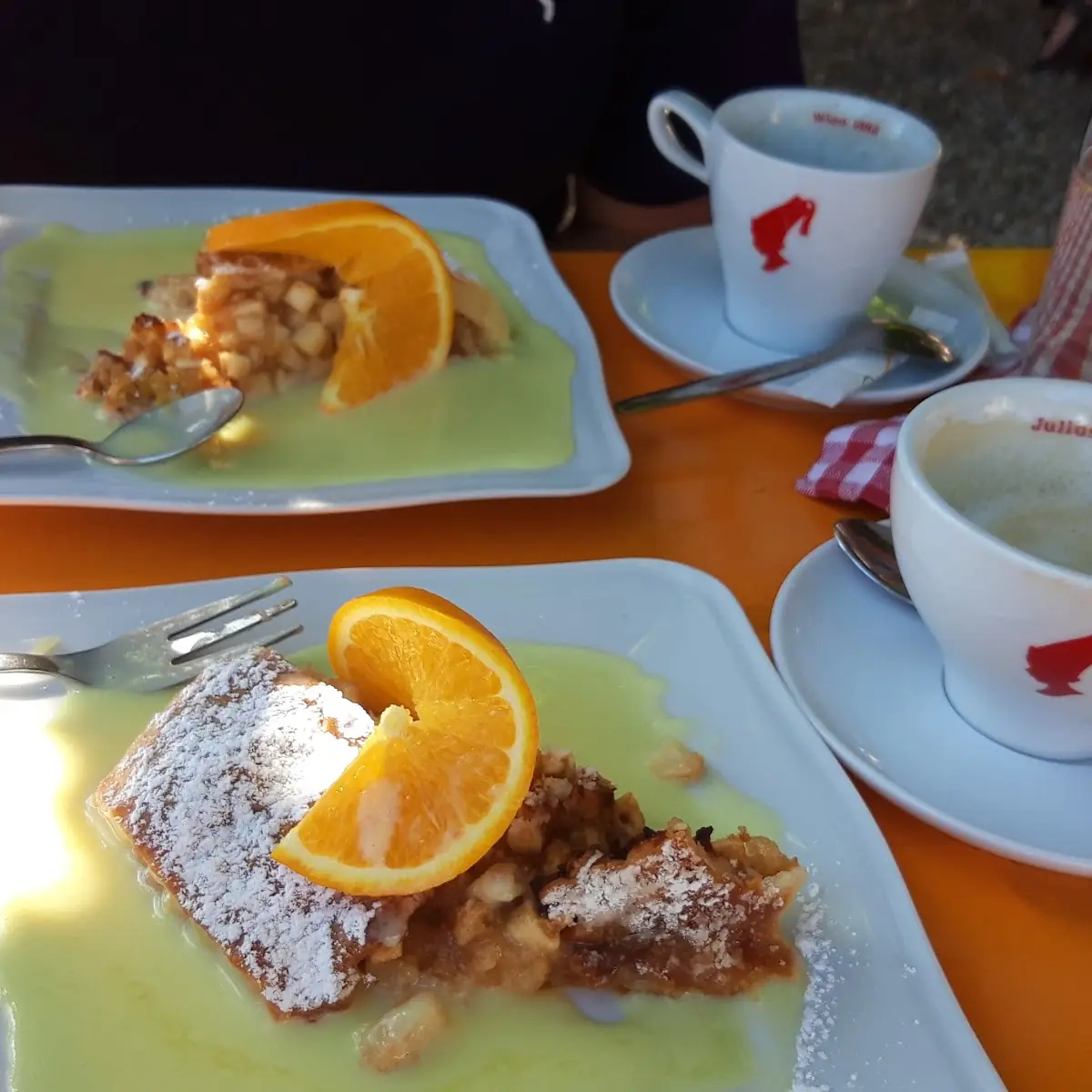 Apfelstrudel