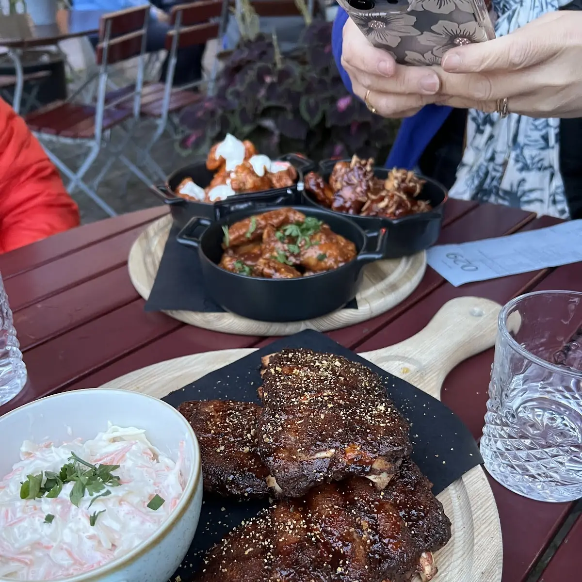 BBQ Ribs with Coleslaw Salad