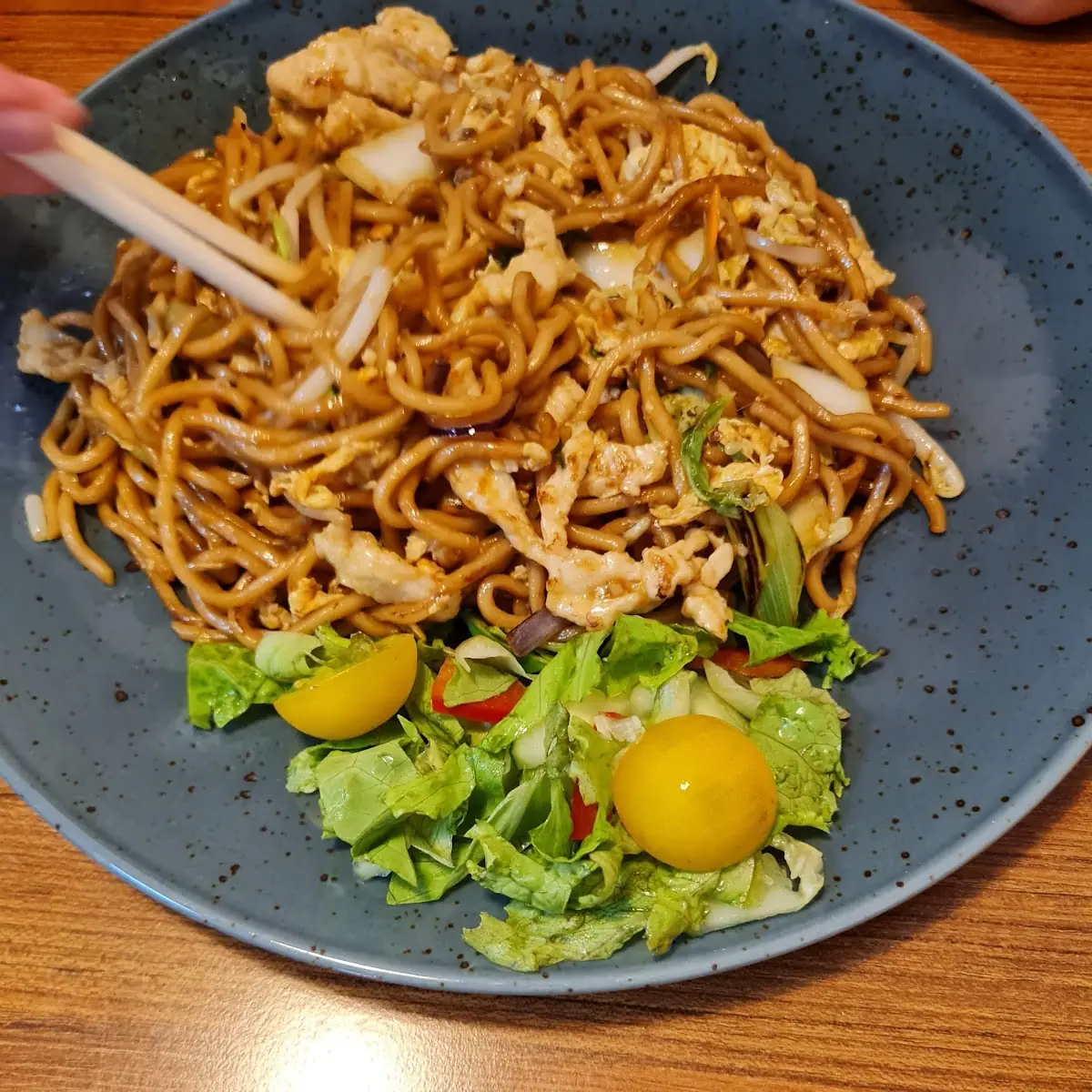 Gebratene Nudeln Nach Thai Art