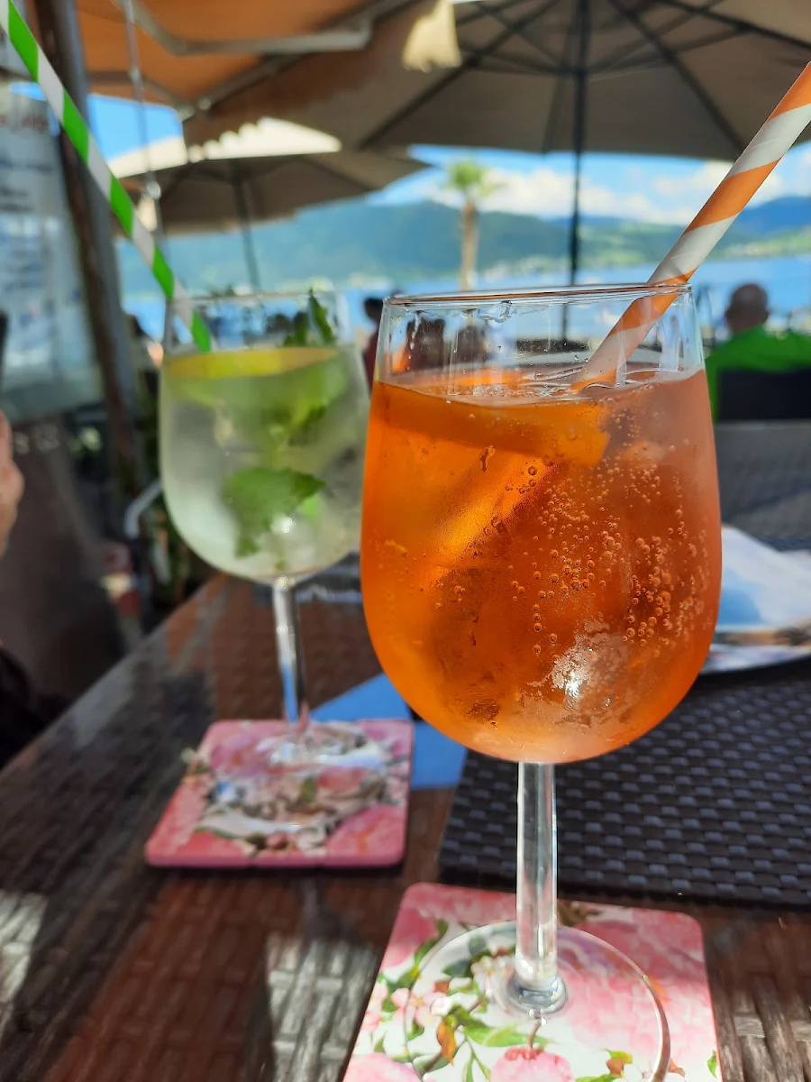 Aperol Und Hugo, Gall's Schirmbar