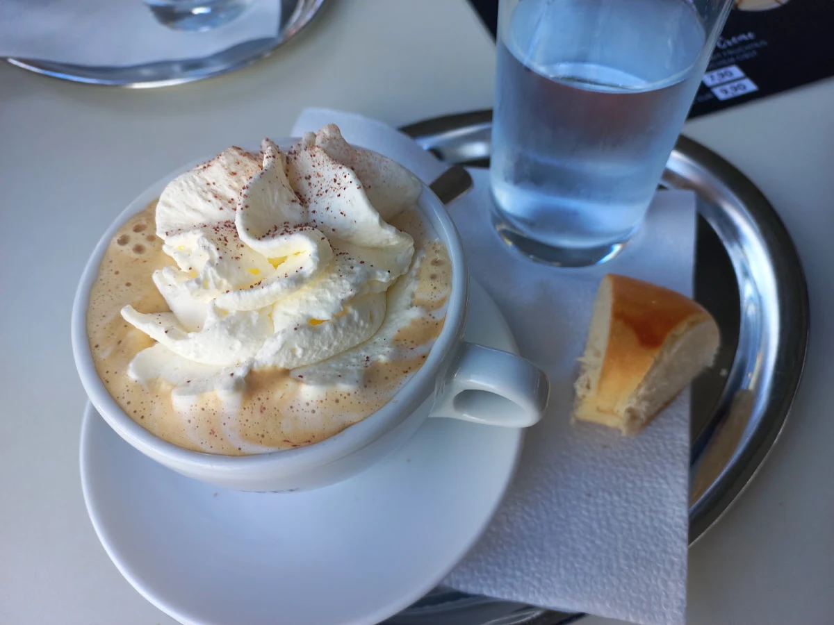 Capuccino Mit Schlag