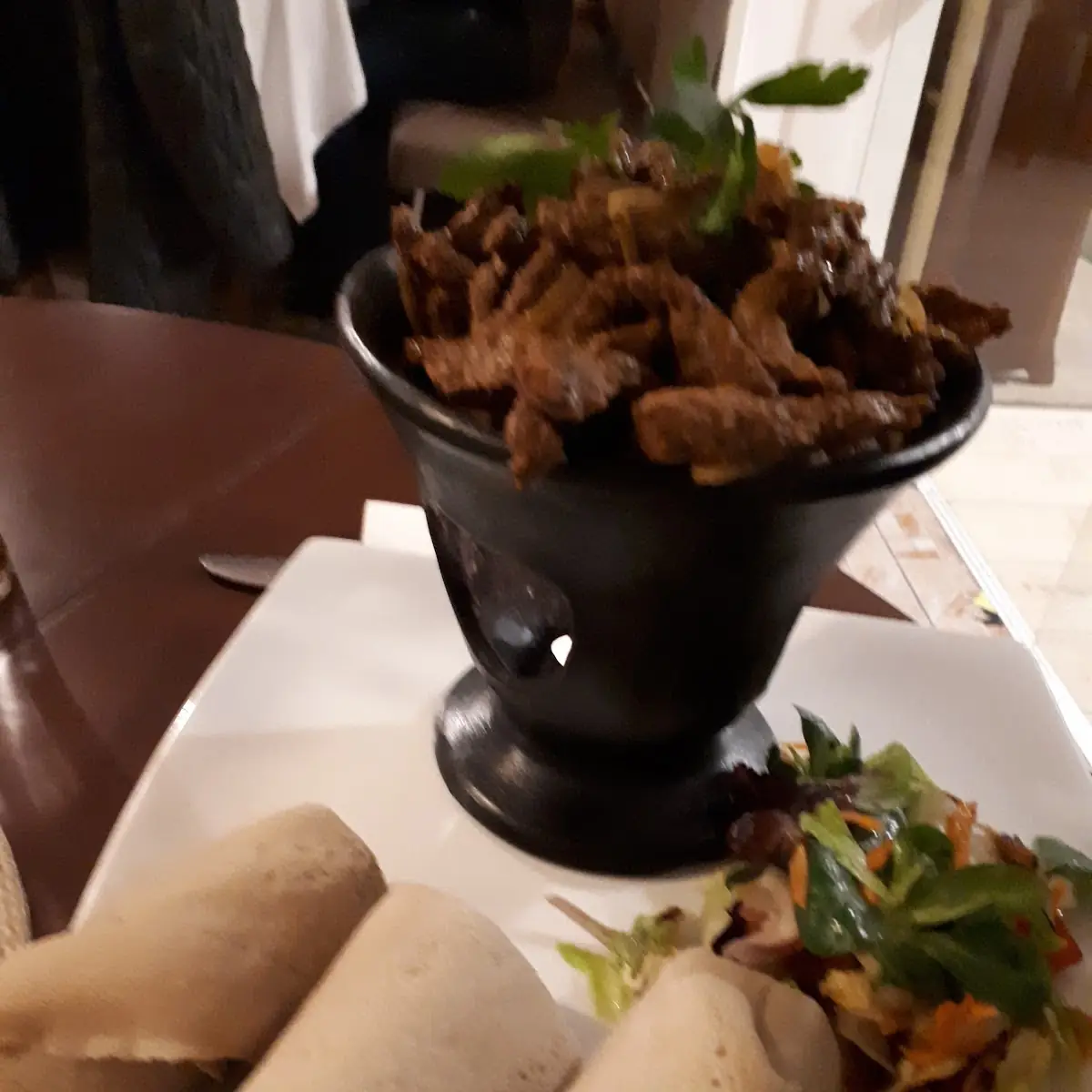 Febraten3s Rind Mit Teffrolle