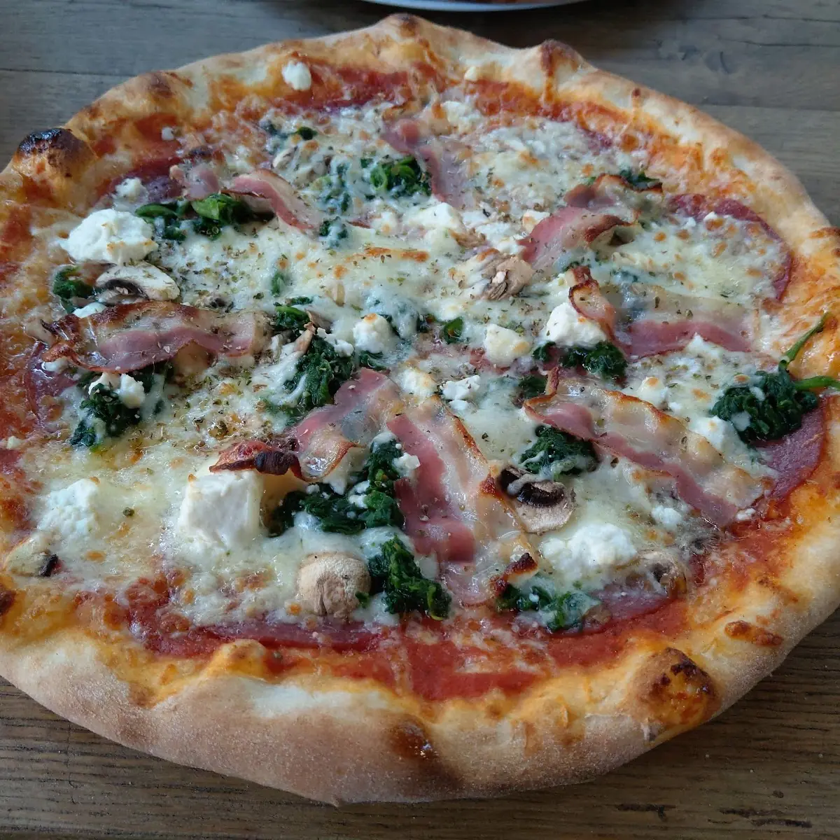 Pizza Costa