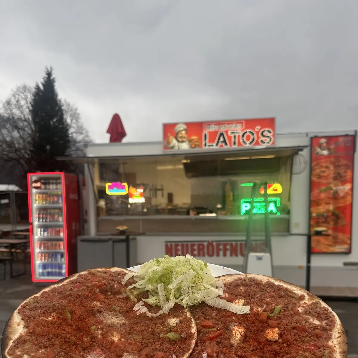 Lahmacun Mit Kebabfleisch