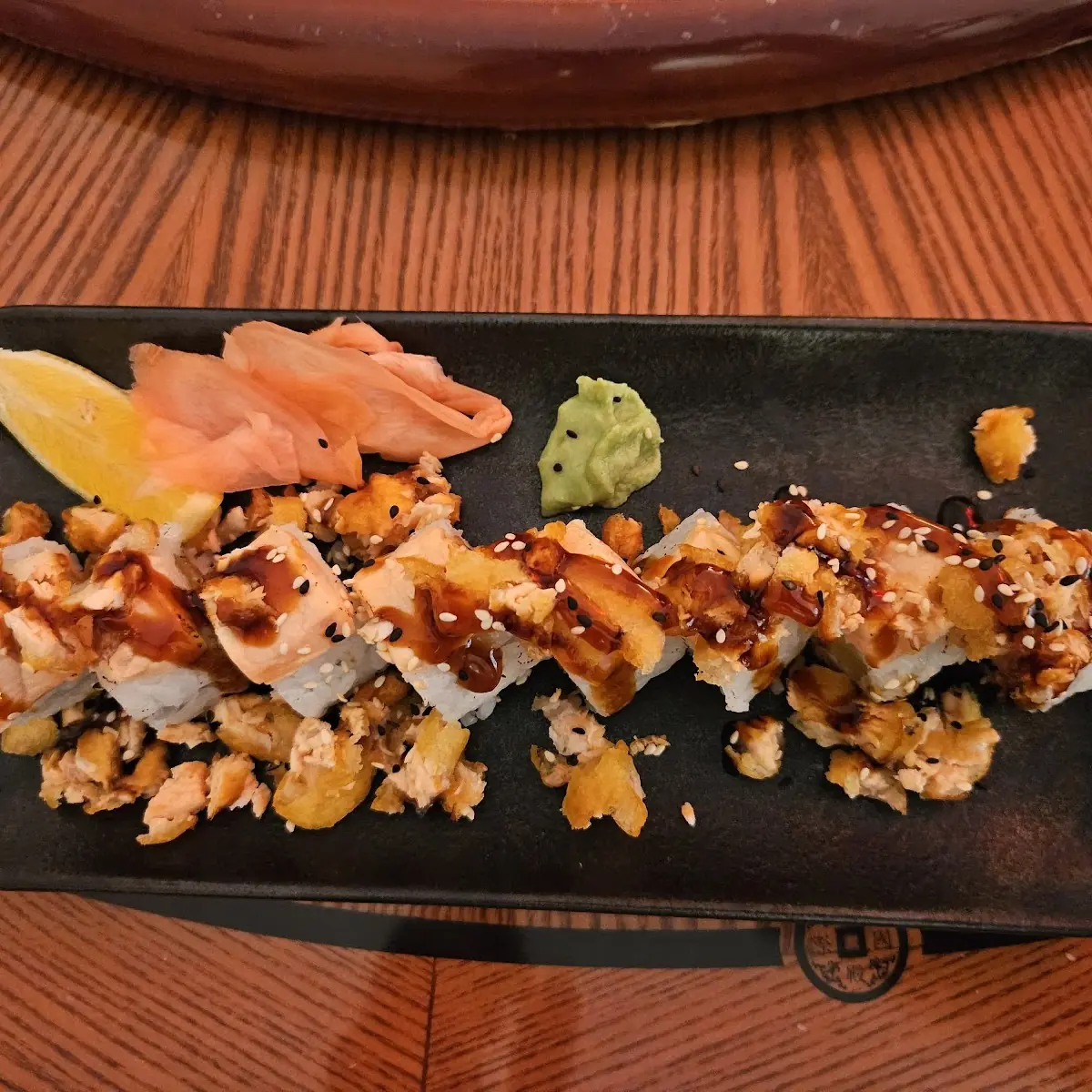 Flambierte Sushirolle
