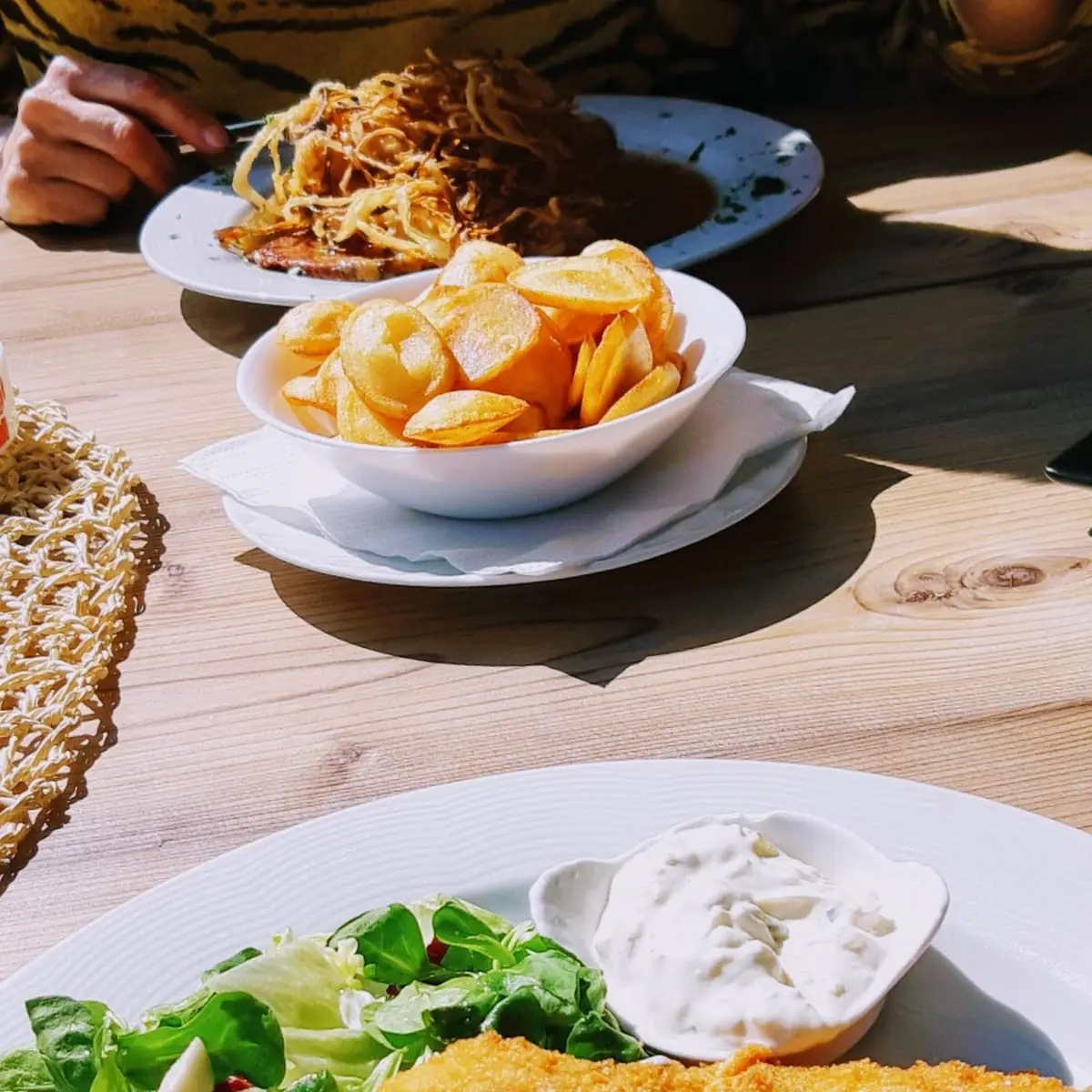 Zwiebelrostbraten U Schollenschnitzel