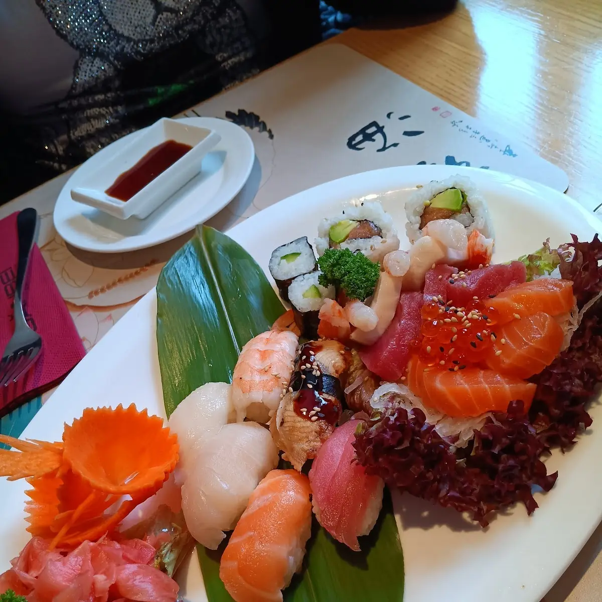 Sashimi Und Sushi Mix