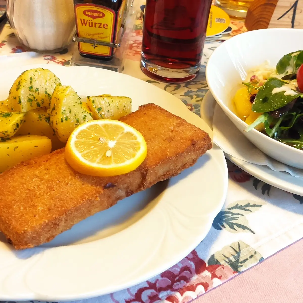 Gebackenes Dorschfilet Mit Petersielienkartoffel
