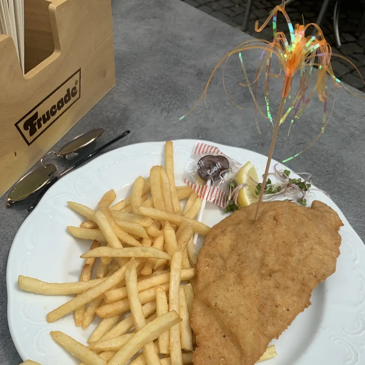 Wiener Schnitzel Mit Pommes Frites
