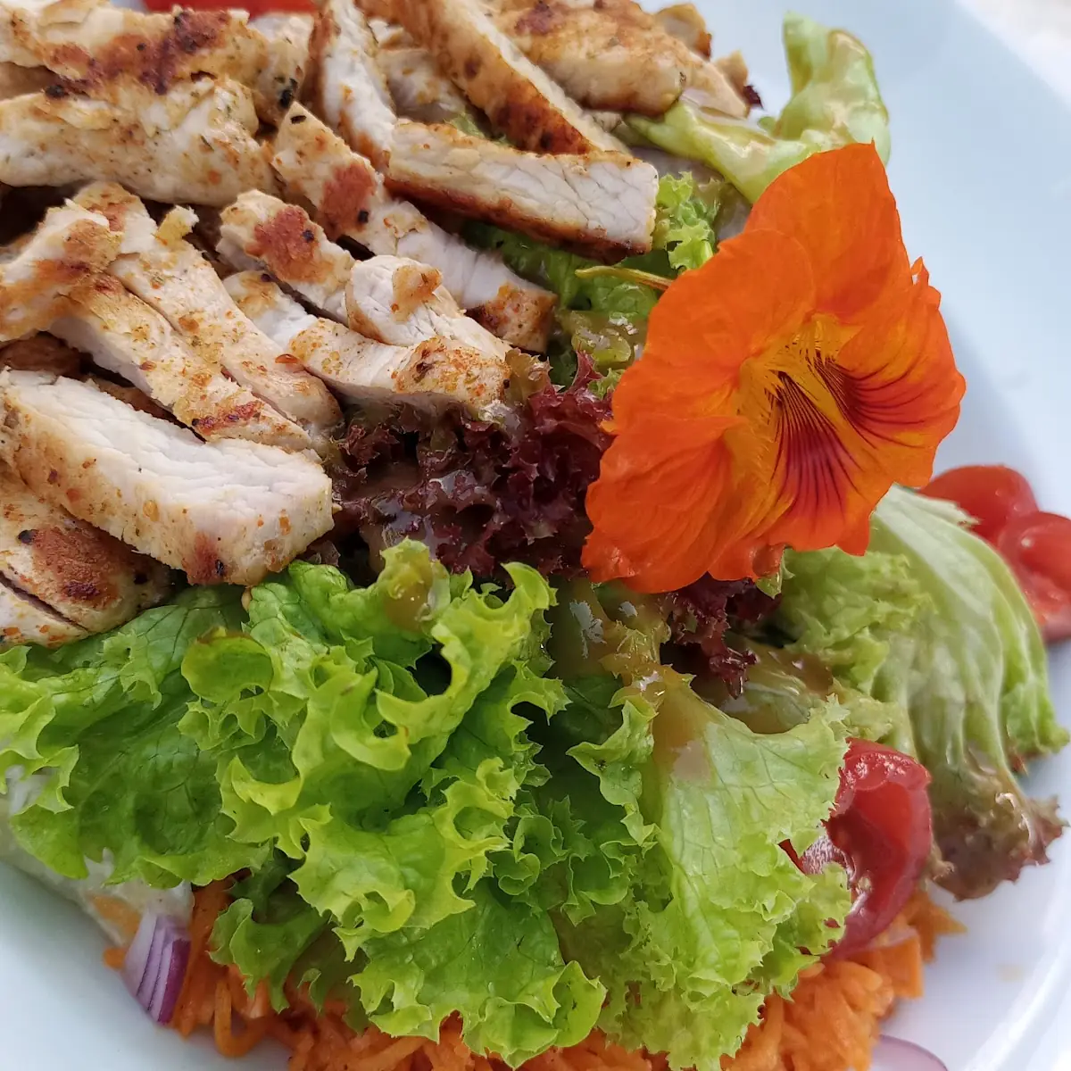 Putenstreifen Auf Salat