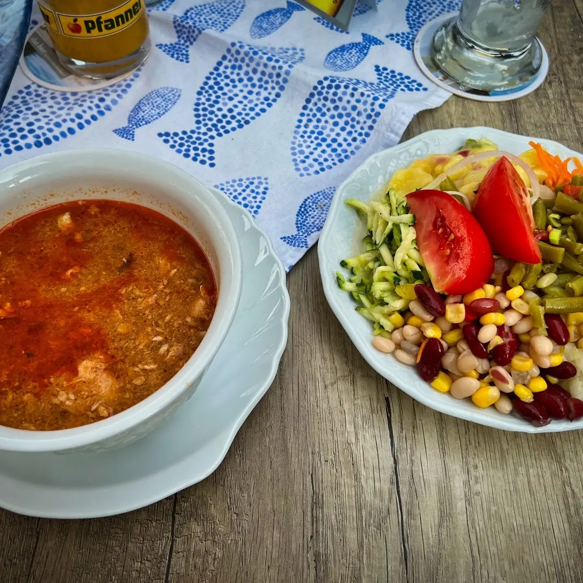 Fischsuppe & Beilagensalat
