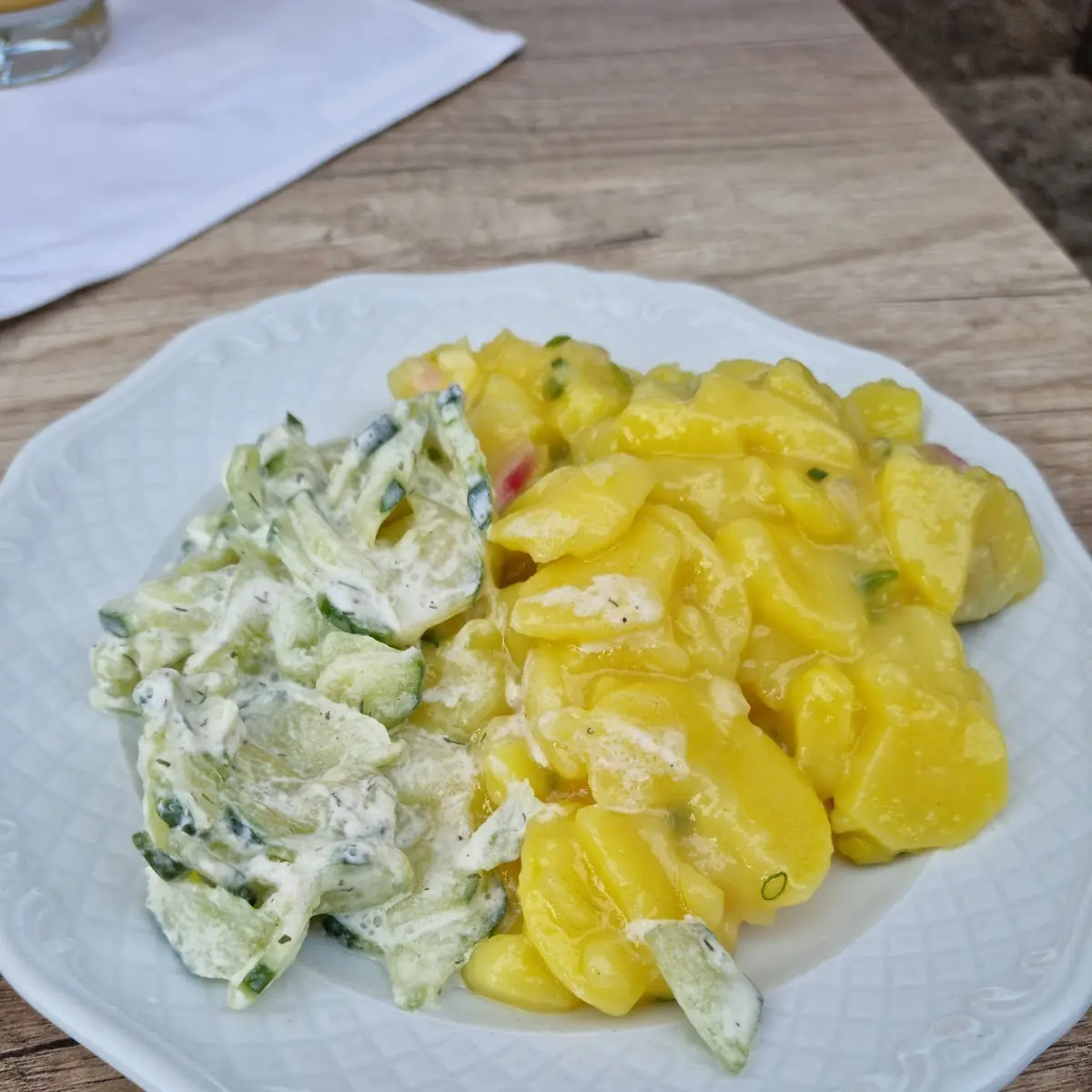 Kartoffel Und Gurkensalat