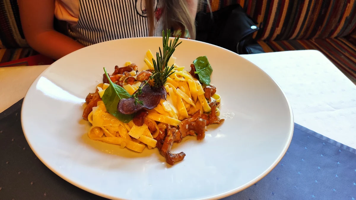 Tagliatelle Con Finferli
