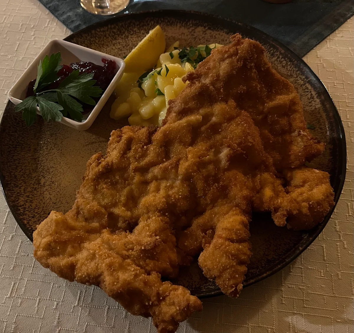 Wiener Schnitzel Mit Pommes Frites