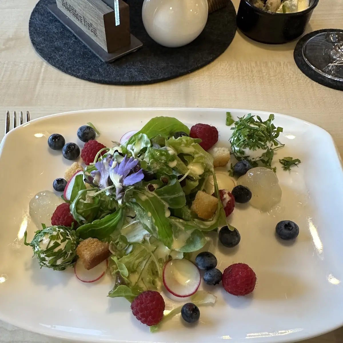 Ziegenkäse Praline Mit Salat