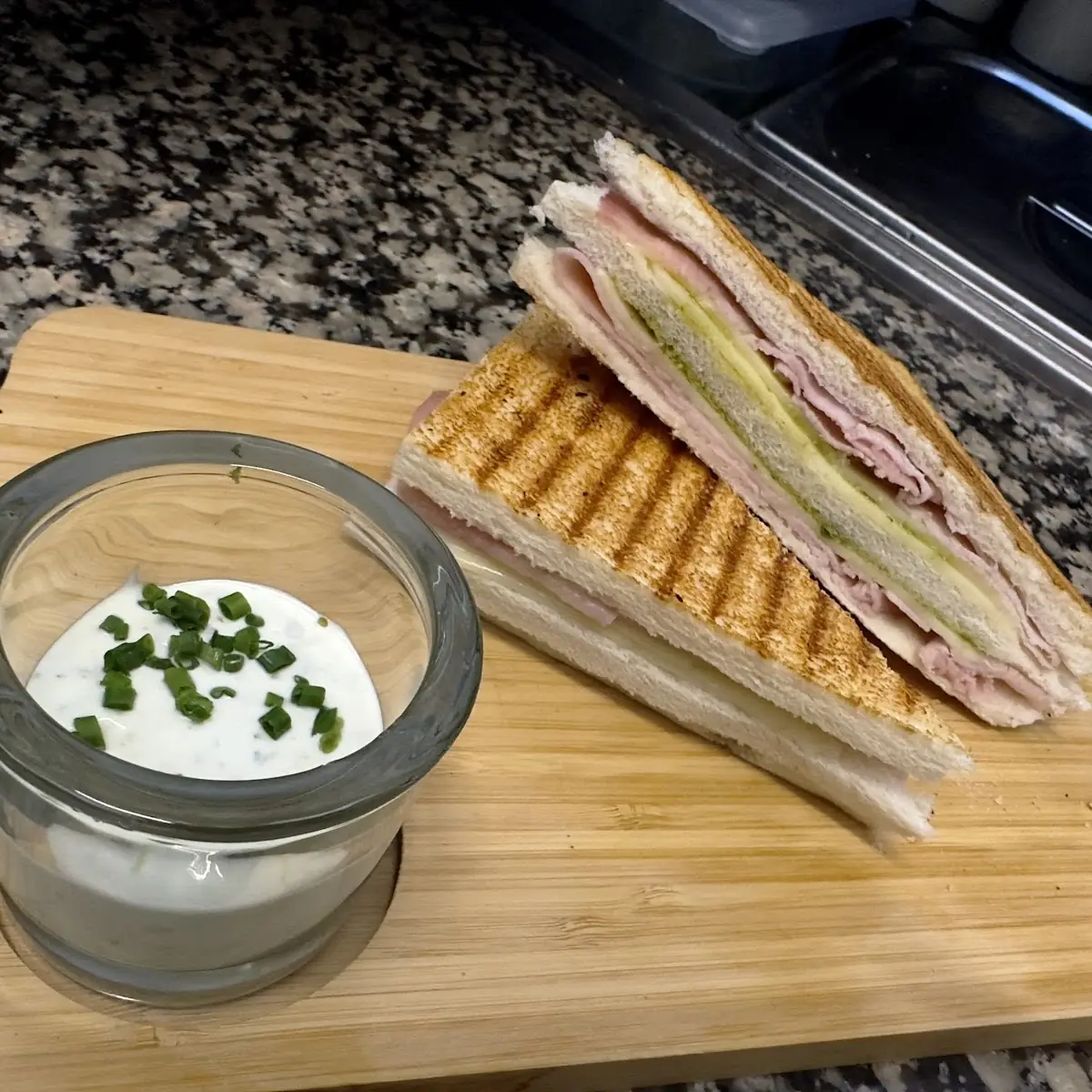 Klassischer Schinken-käse Toast