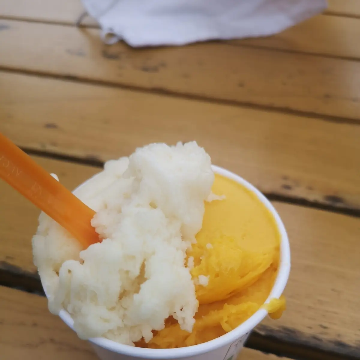 Zitrone Mango Eis