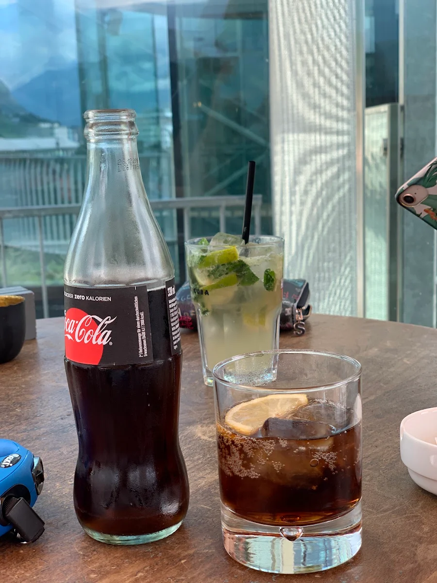 Cola