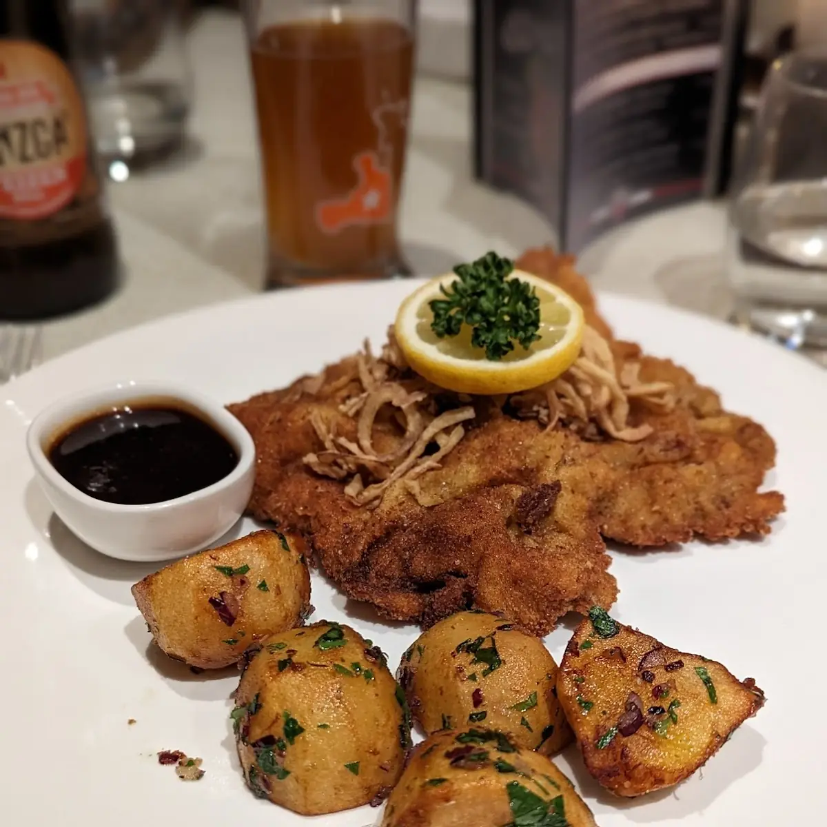 Original Wiener Schnitzel Mit Bratkartoffeln