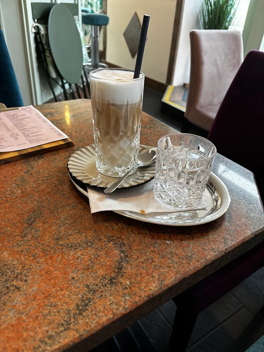 Iced Macchiato