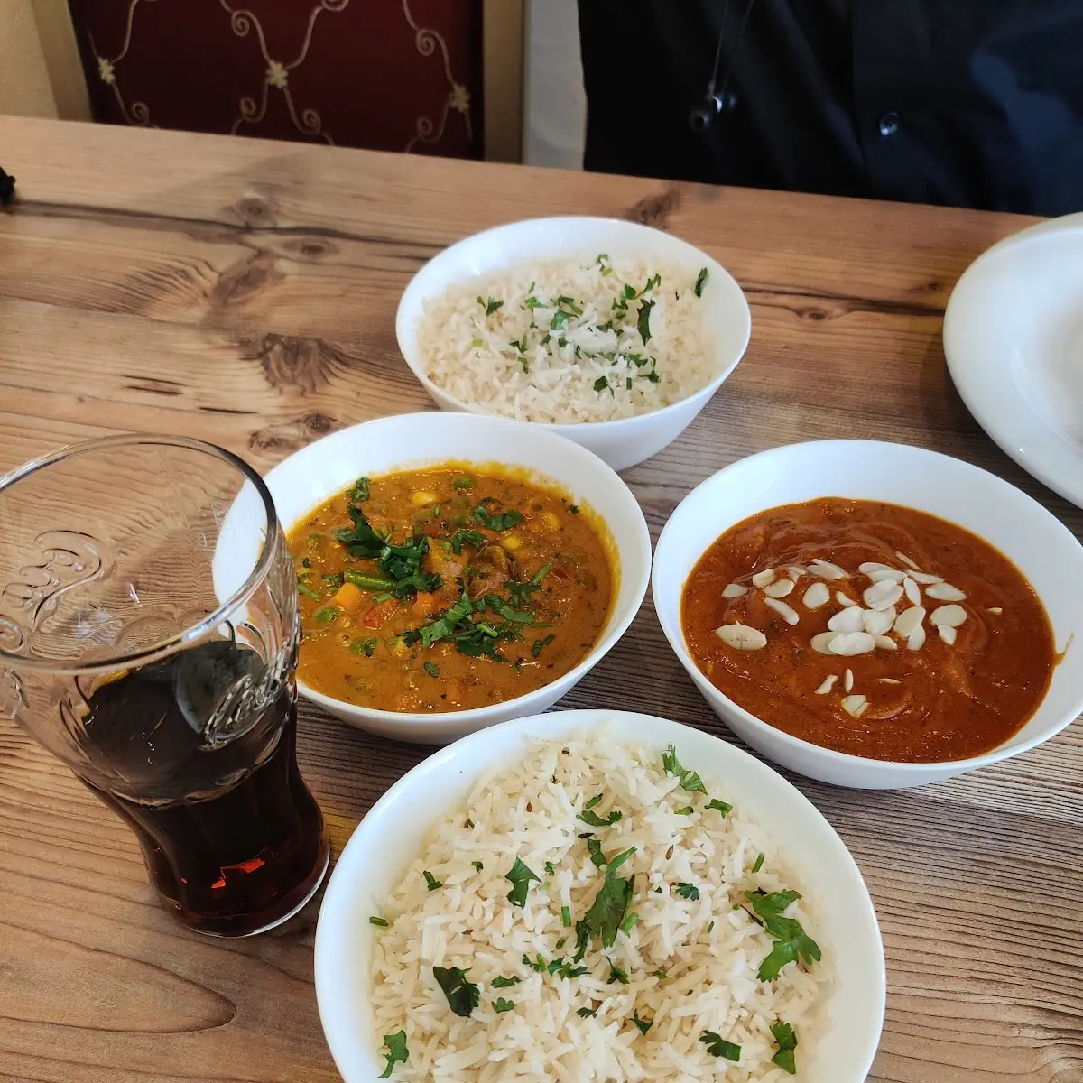 Chicken Curry with Reis and Vegetable Curry with Reis