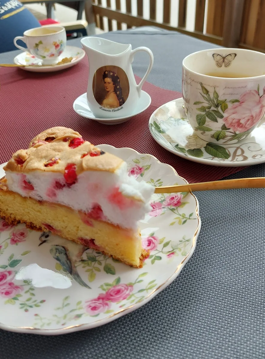 Ribisel Schaum Torte