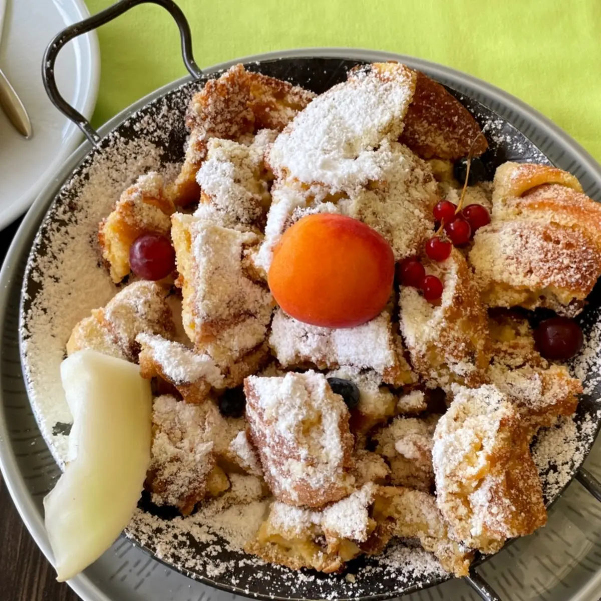 Kaiserschmarren Mit Rosinen