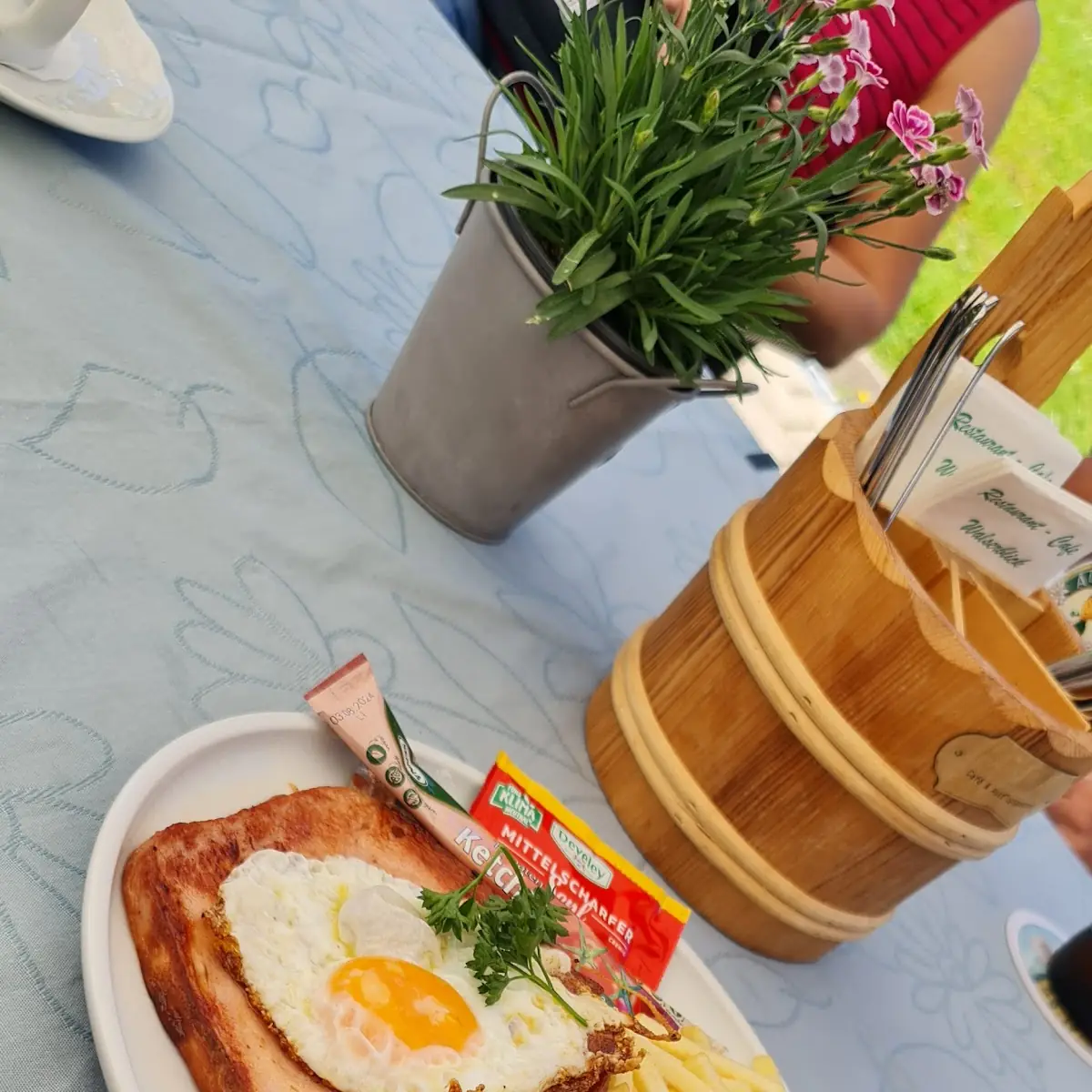 Leberkäs Mit Pommes Frites