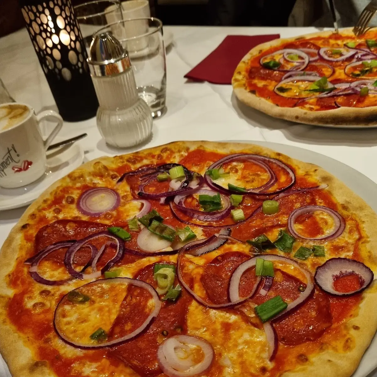 Pizza Thunfisch