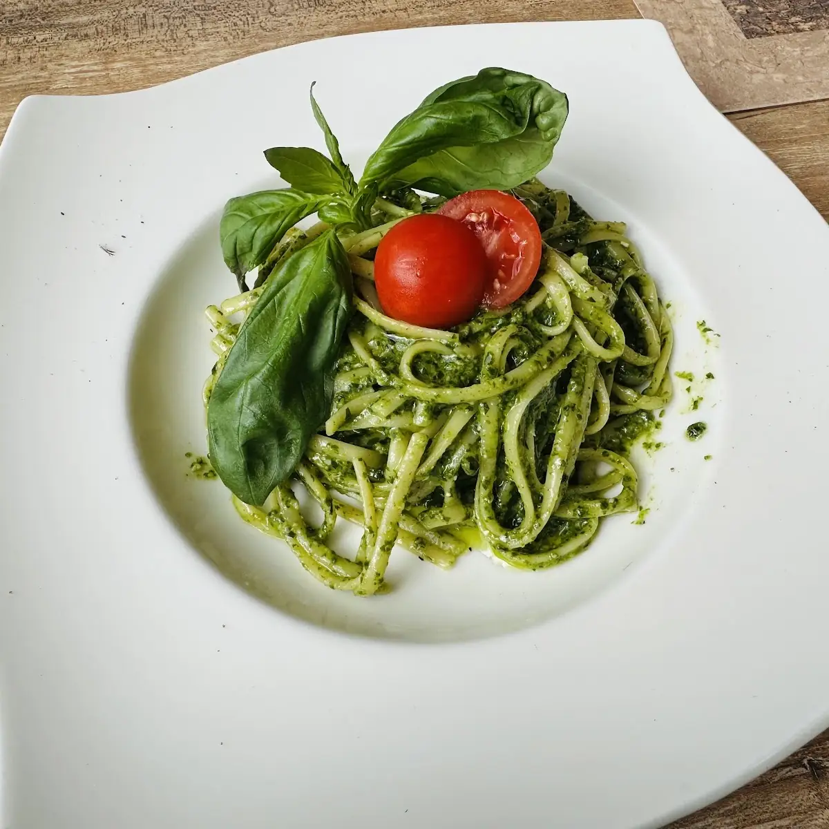 Linguine Al Pesto