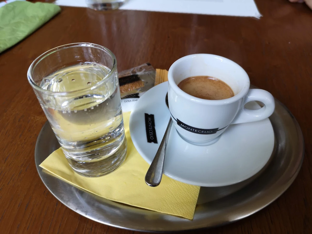 Kleiner Espresso
