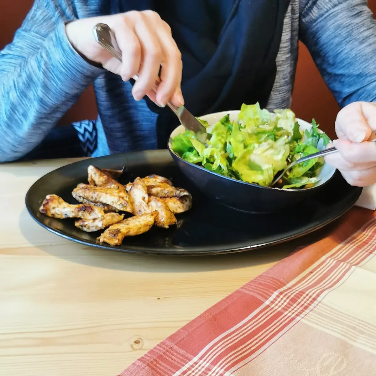 Hühner Streifen Salat