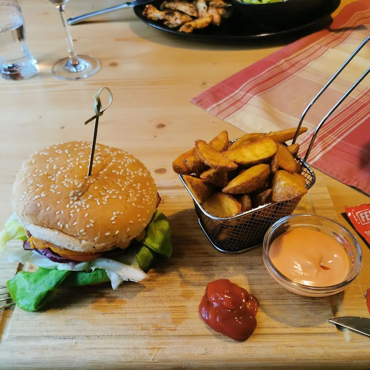 Metzgerwirt Burger Menü