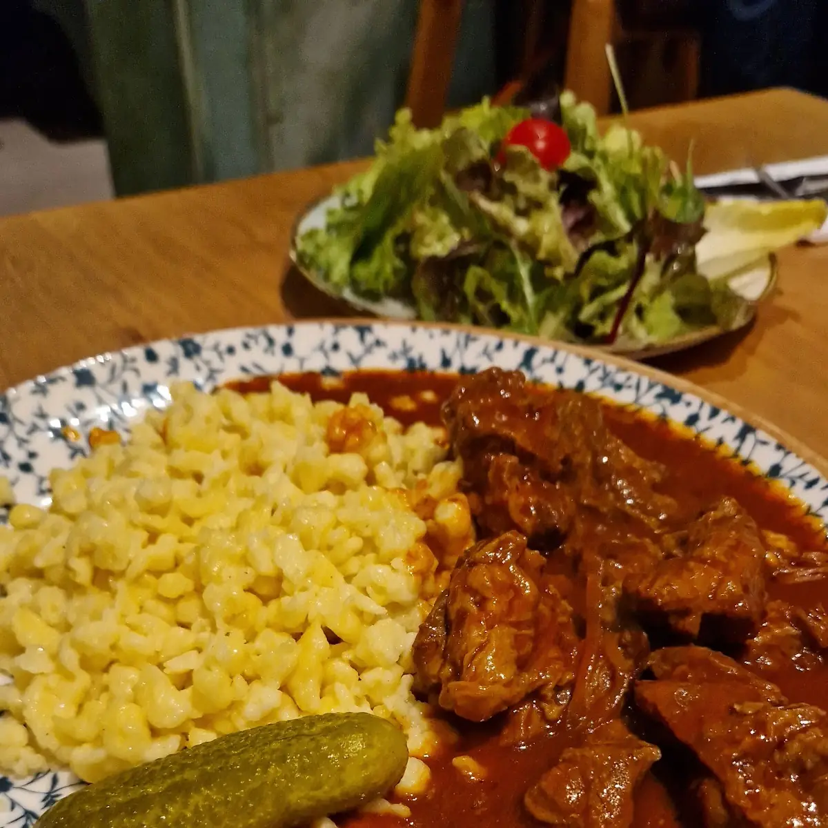 Bio Rindgulasch Mit Spätzle