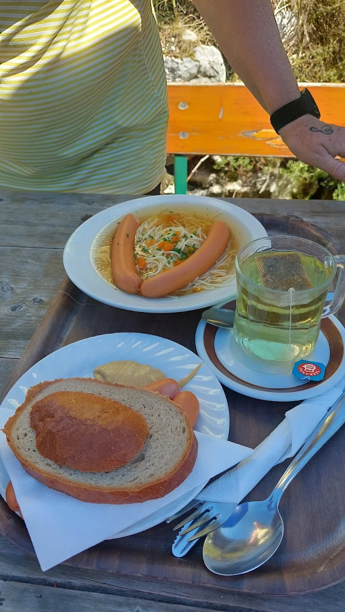 Nodelsuppe Mit Wurstl