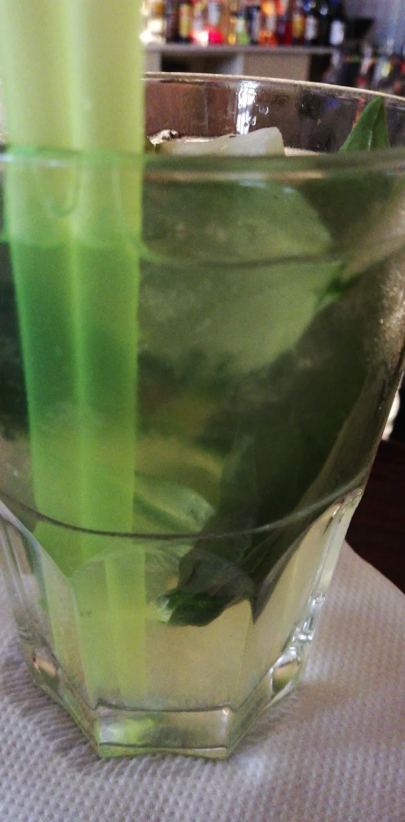 Cointreau Fizz Cucumber