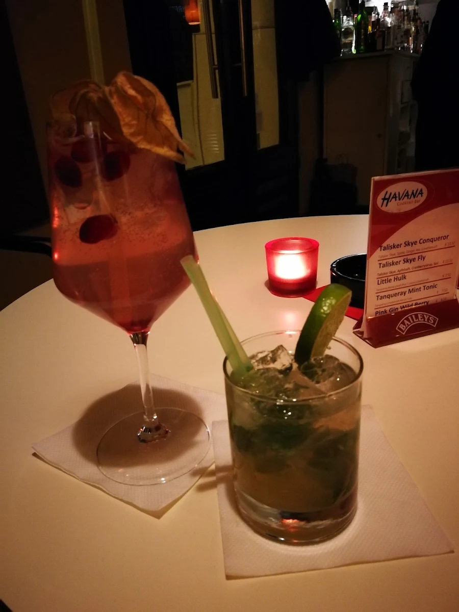 Ginger Berry and Gin Bee