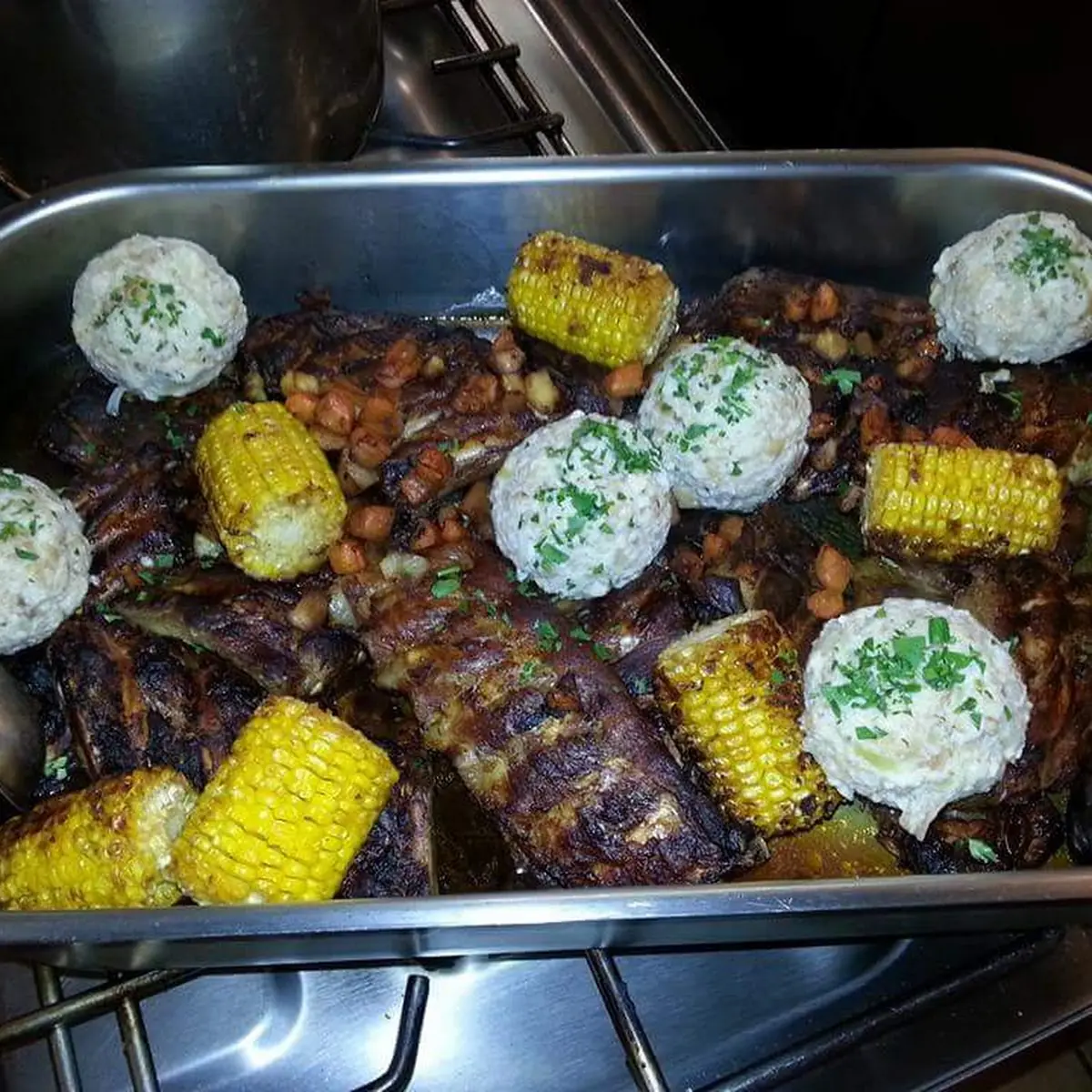 Spare Ribs Mit Selbstgemachten Semmelknödel