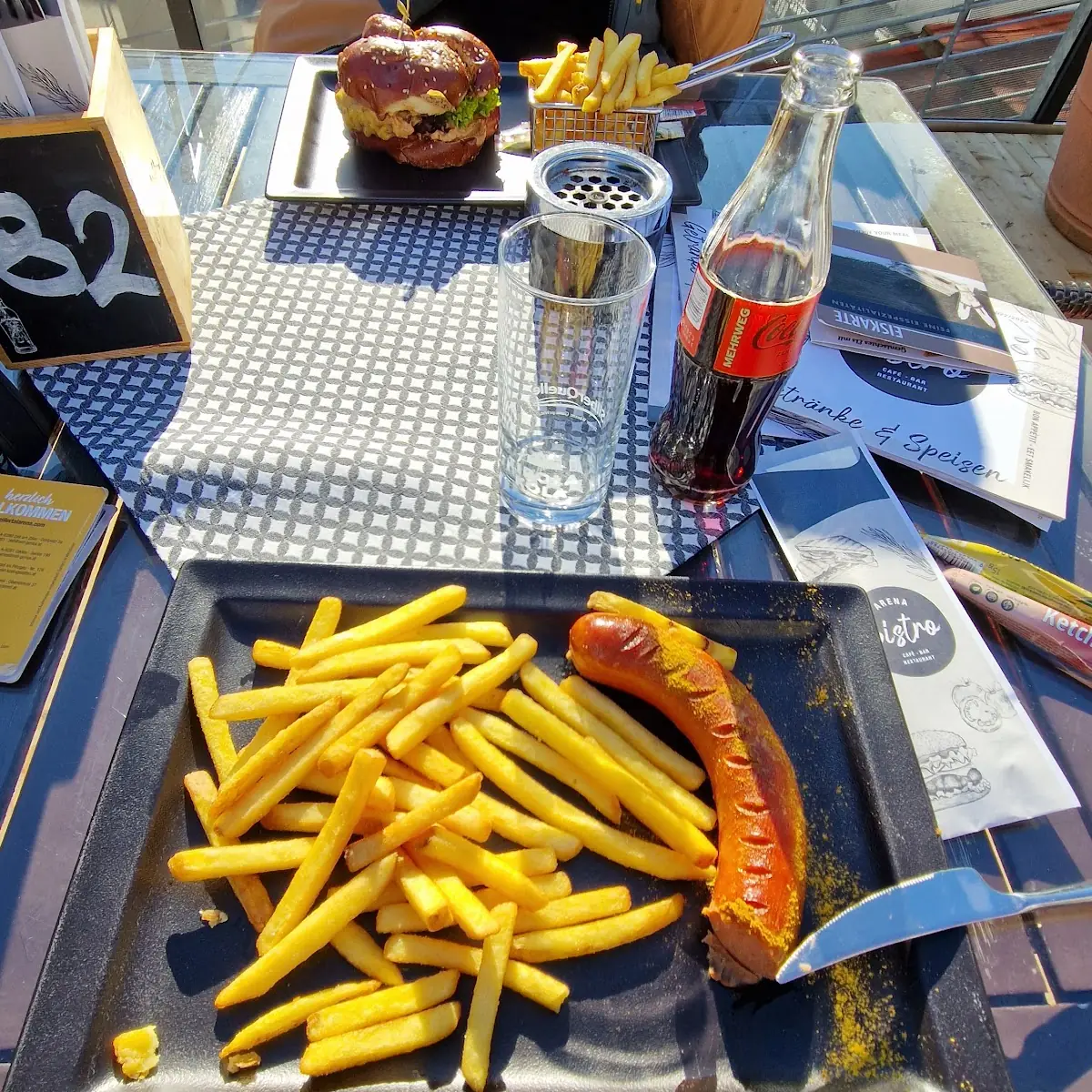 Currywurst Mit Pommes