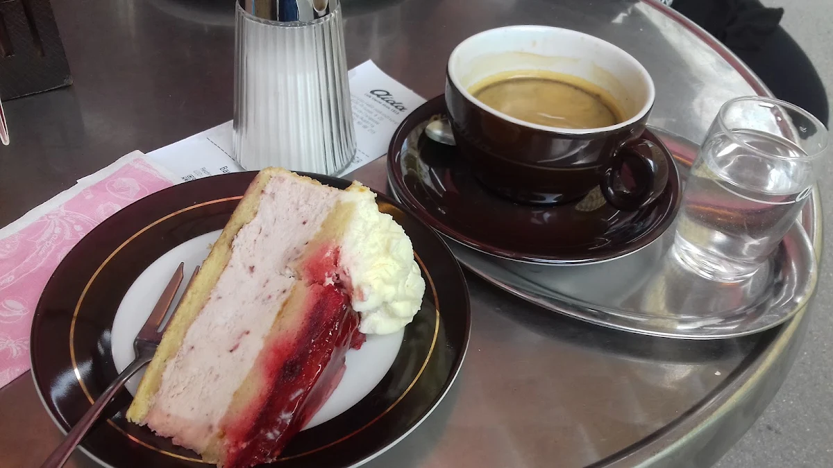 Erdbeertorte & Espresso Doppio