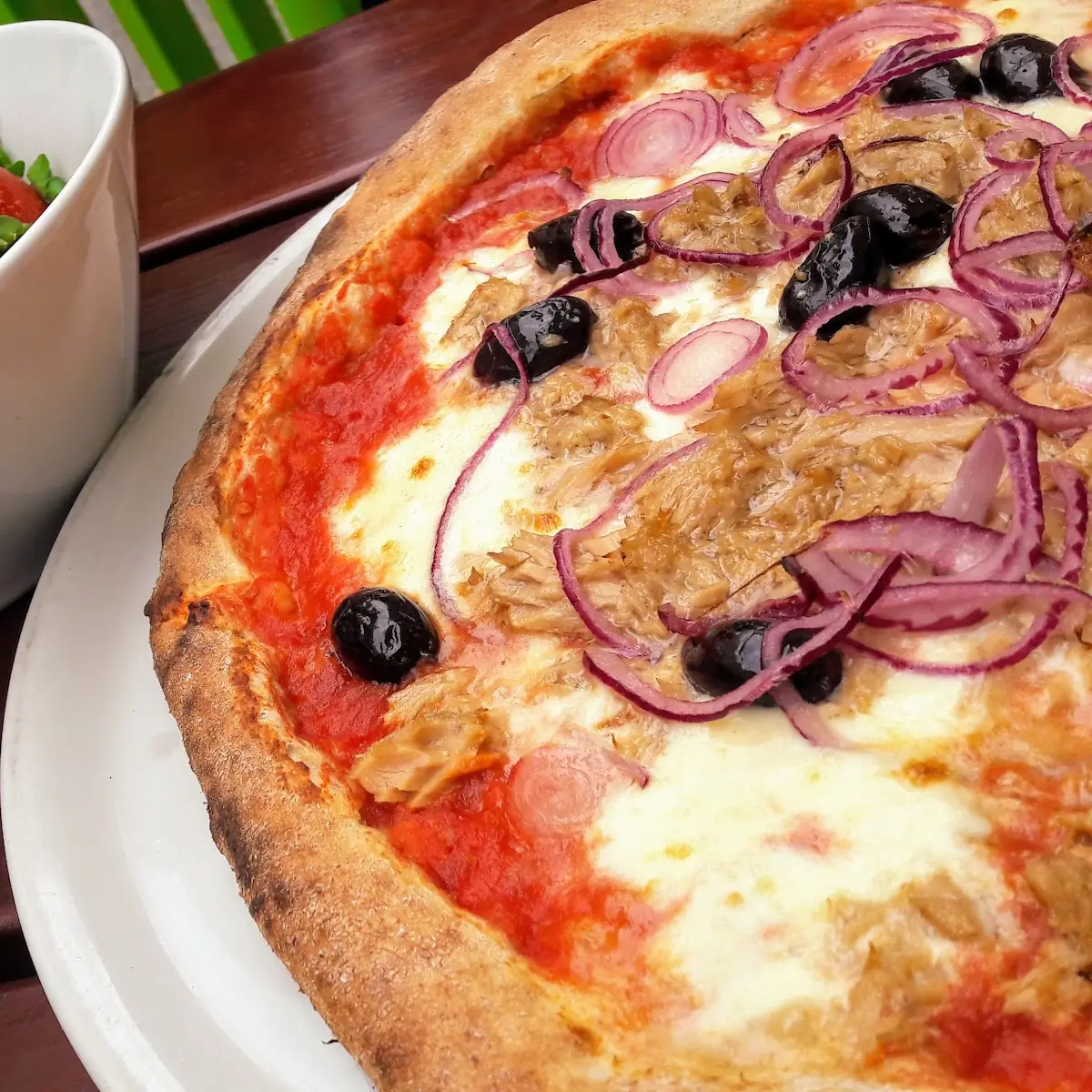 Pizza Tonno