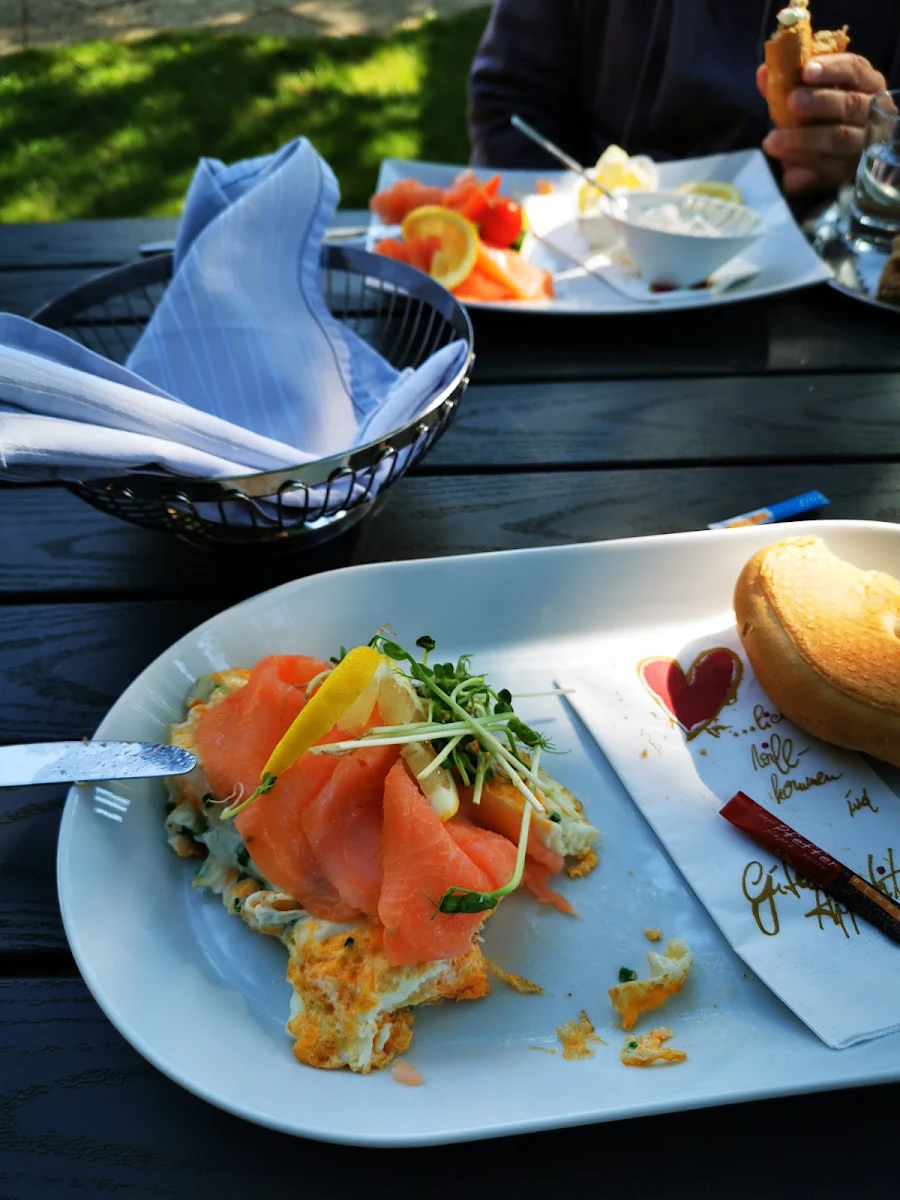 Lachs Mit Eierspeise