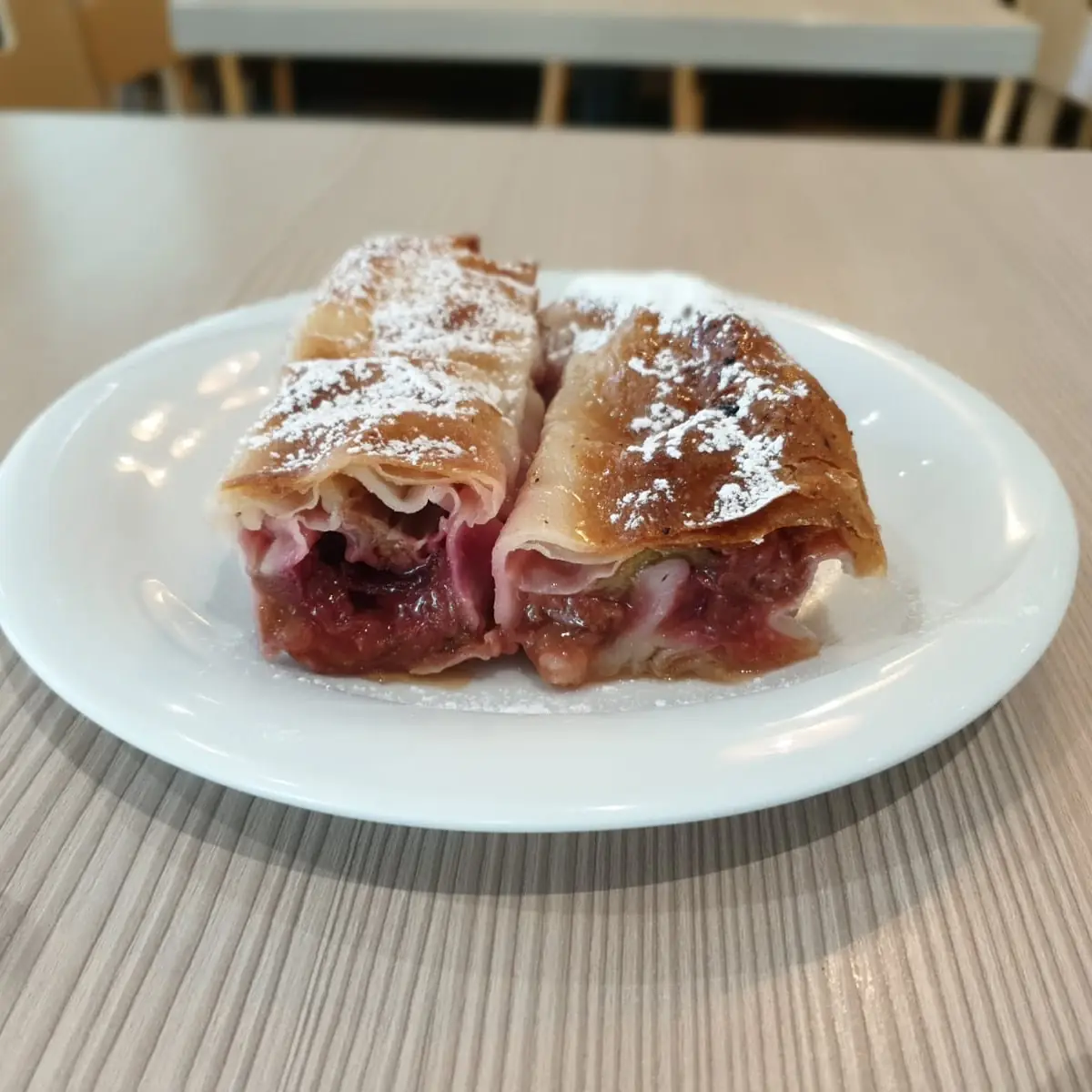 Pita Od Visanja Weichselstrudel Ca 350g