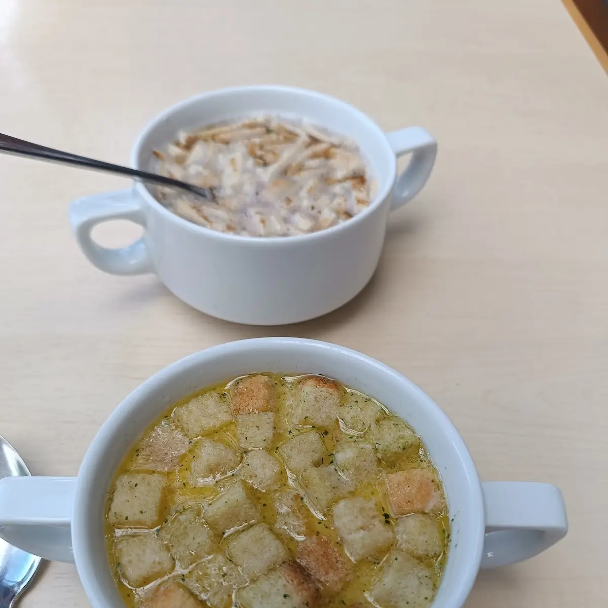 Knoblauch Suppe Und Flädlesuppe