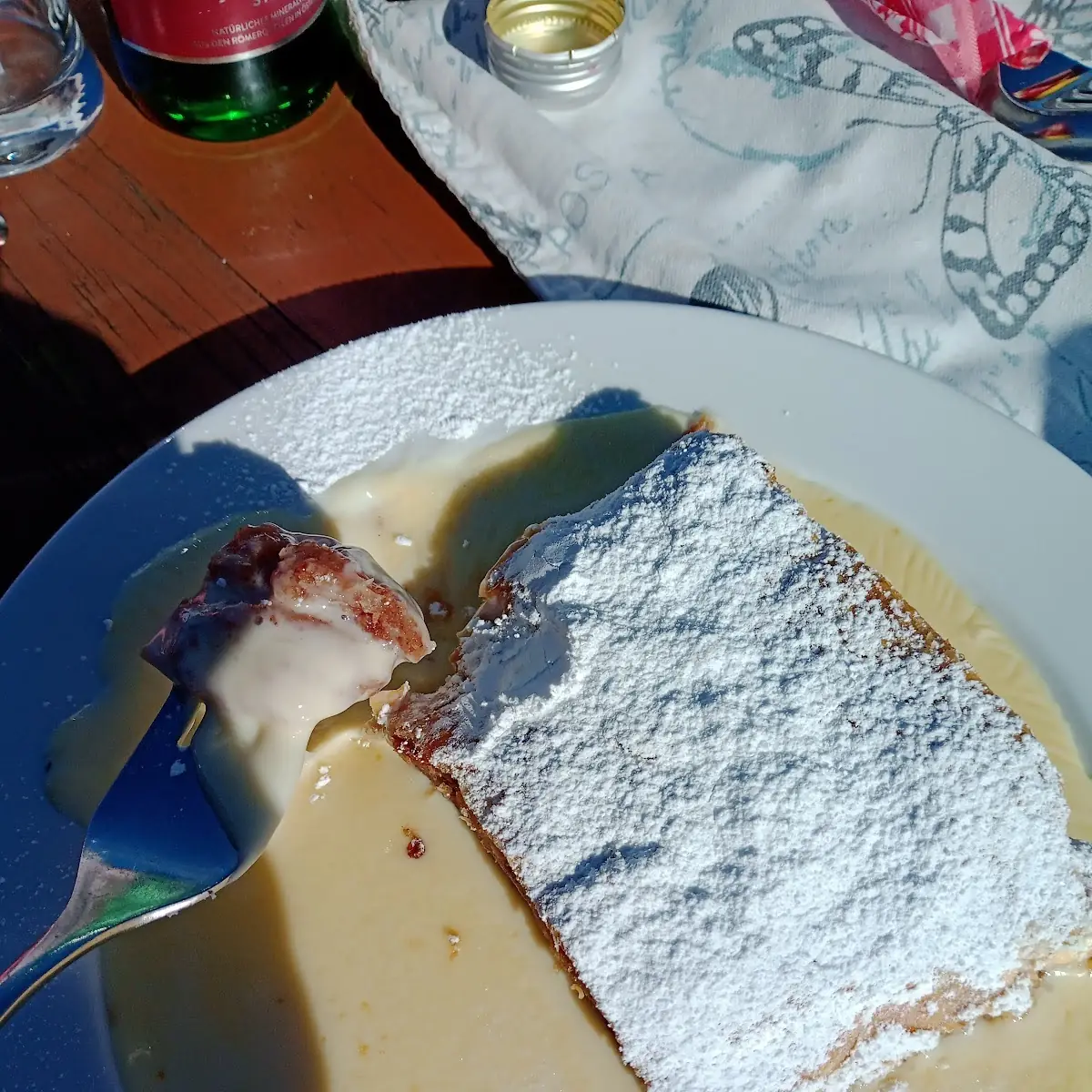 Apfelstrudel Mit Vanillesauce