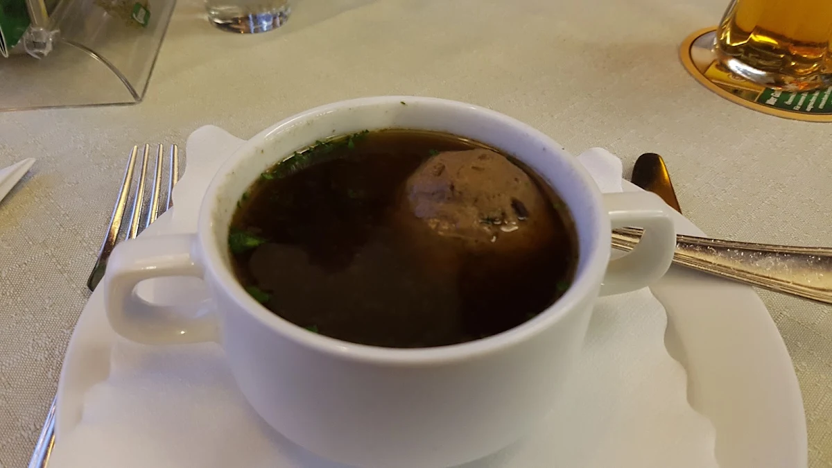 Leberknödelsuppe